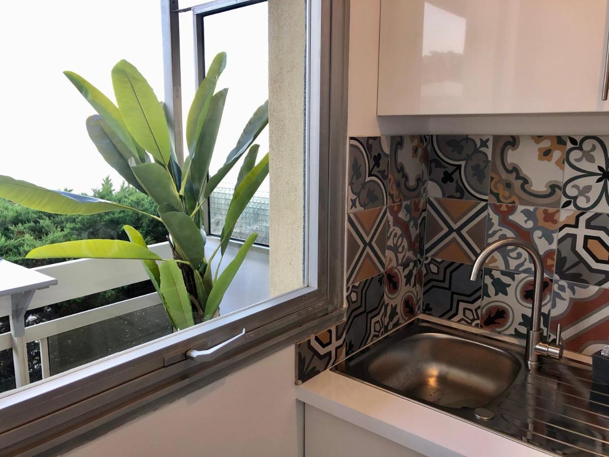 Charmant Studio Avec Terrasse Vue Mer A 50 M Sainte-Maxime Ngoại thất bức ảnh